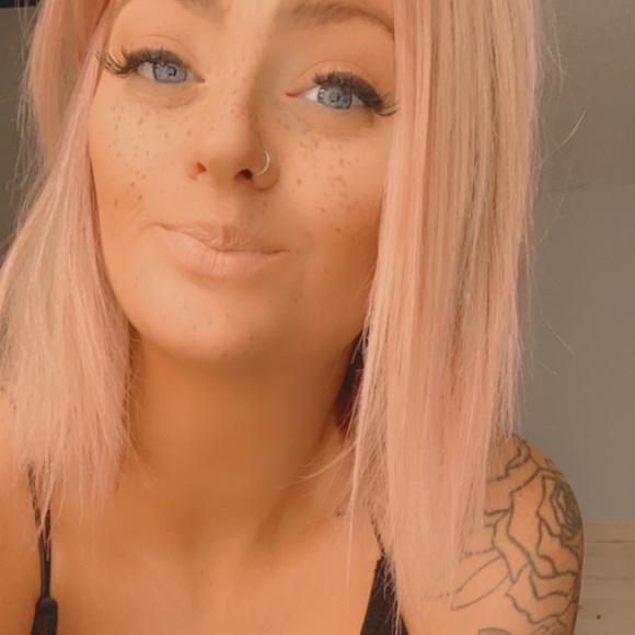 Meet your Posher, Tiffany - Picture 1 of 1